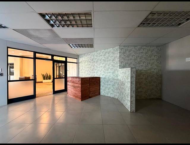 BUSINESS PROPERTY TO RENT IN HUMEWOOD